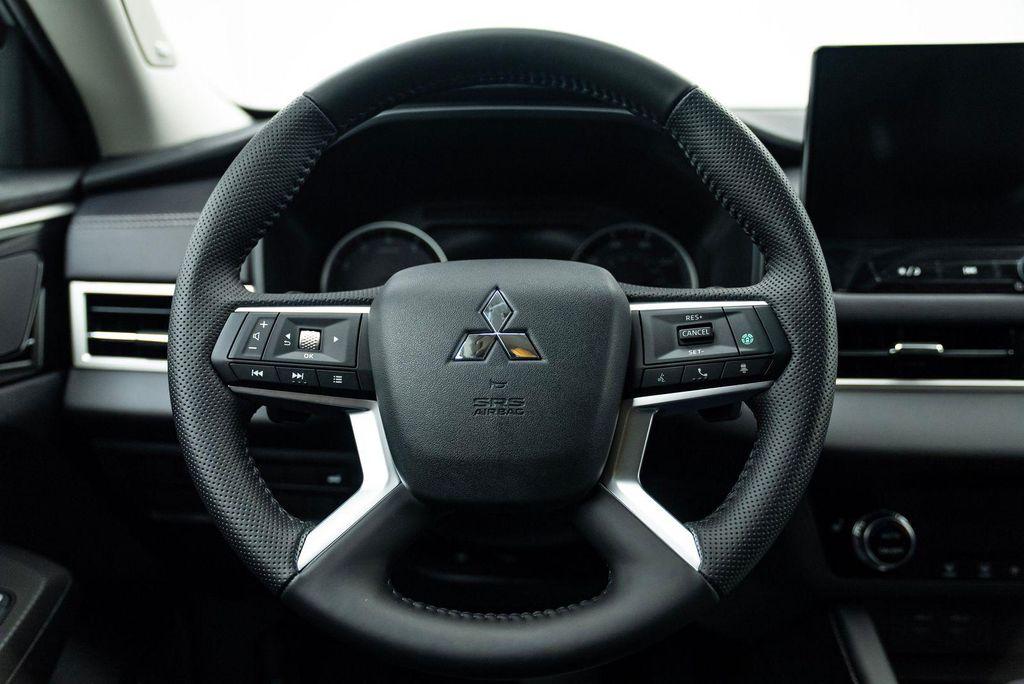 used 2025 Mitsubishi Outlander car, priced at $30,900