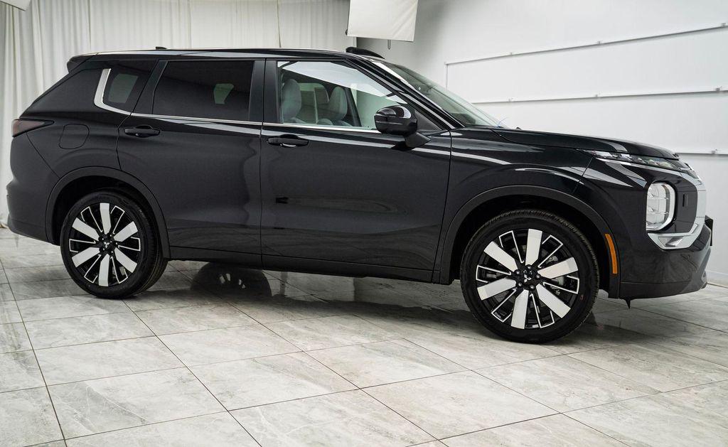 used 2025 Mitsubishi Outlander car, priced at $30,900