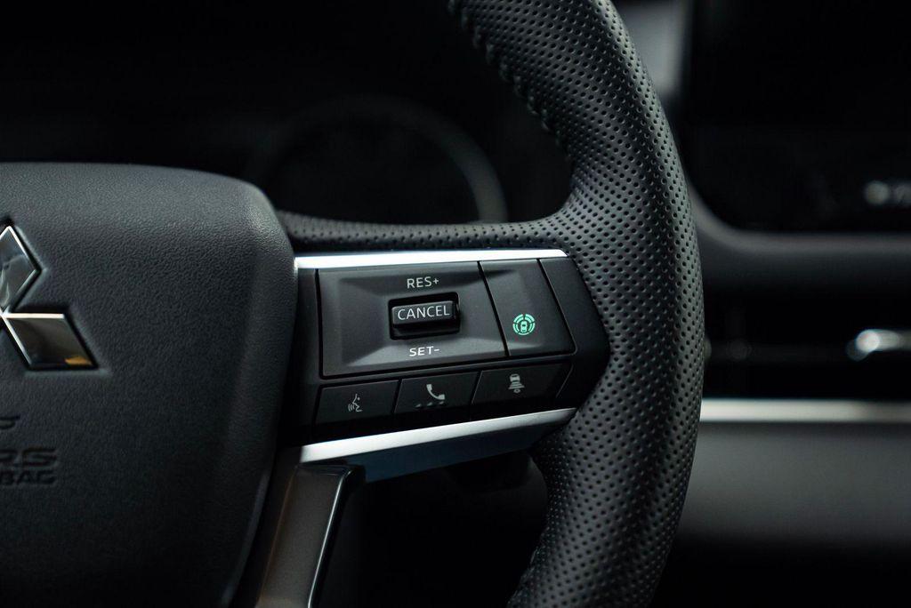 used 2025 Mitsubishi Outlander car, priced at $30,900