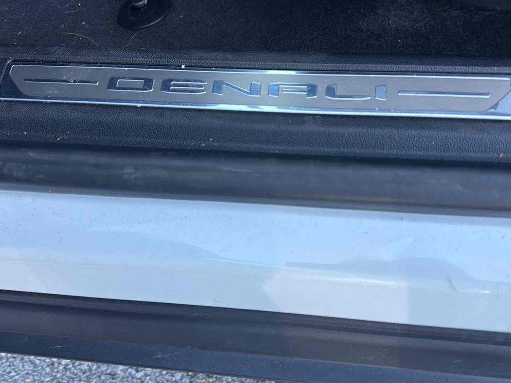 used 2020 GMC Acadia car, priced at $22,995