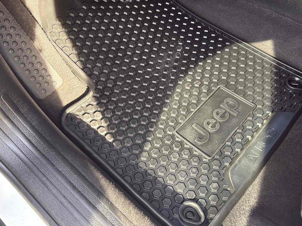 used 2022 Jeep Cherokee car, priced at $24,995