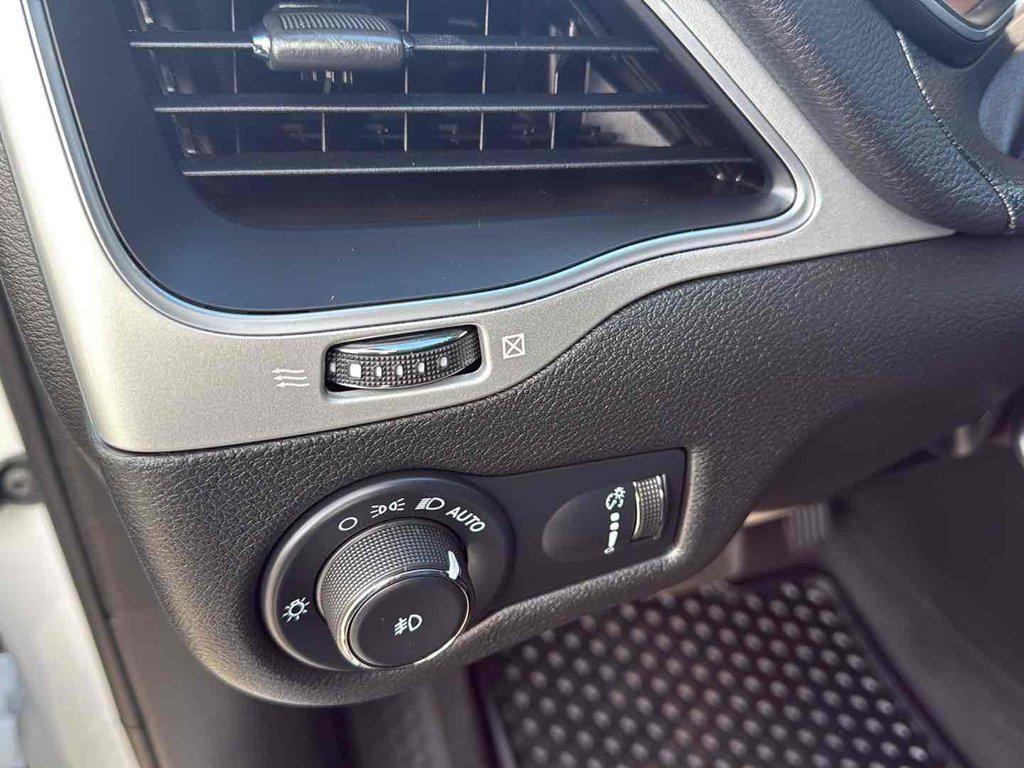 used 2022 Jeep Cherokee car, priced at $24,995