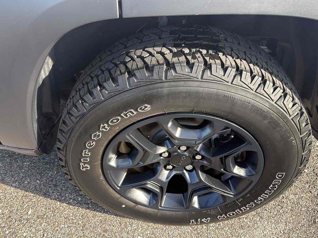 used 2022 Jeep Cherokee car, priced at $24,995