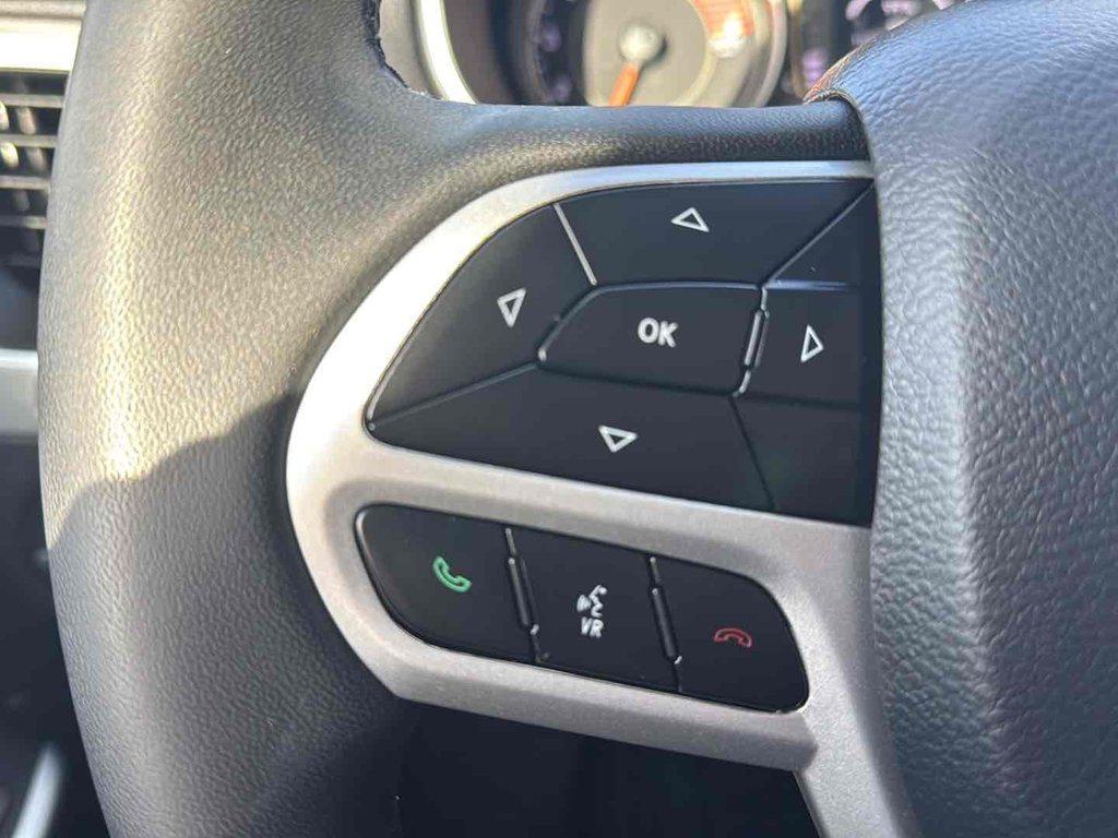 used 2022 Jeep Cherokee car, priced at $24,995