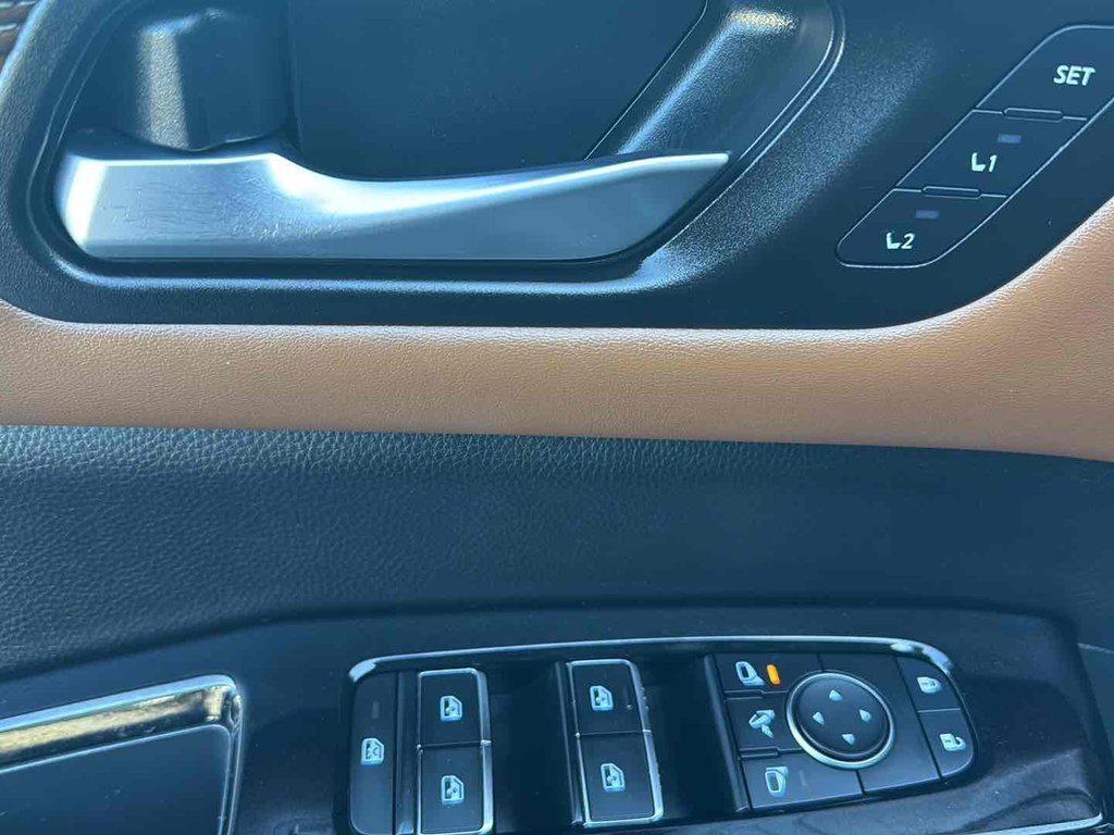 used 2023 Nissan Pathfinder car, priced at $32,995