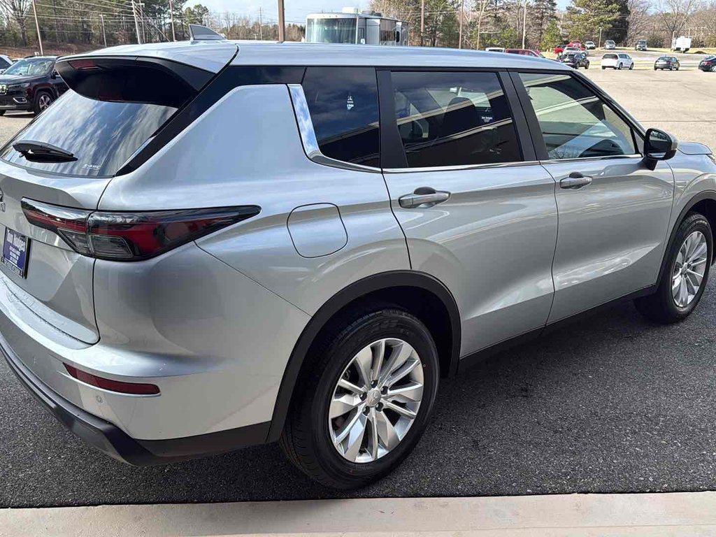 new 2026 Mitsubishi Outlander car, priced at $34,295