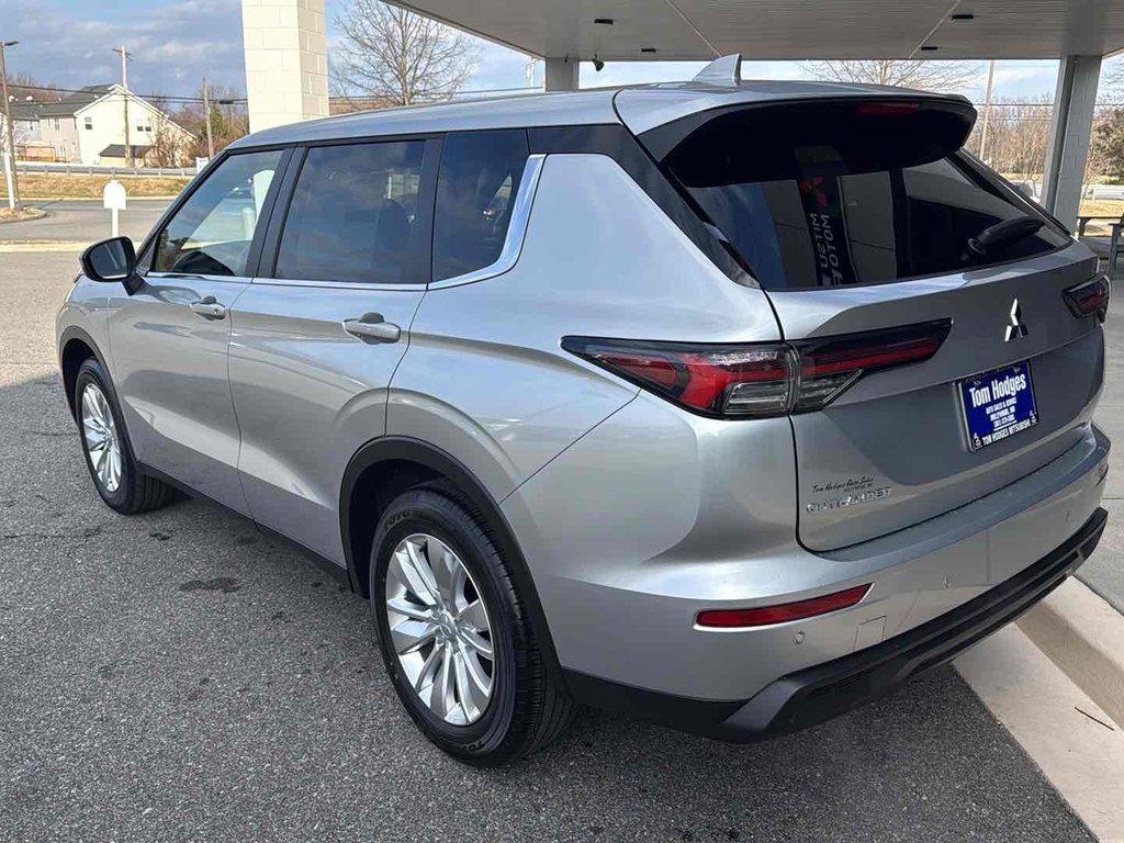new 2026 Mitsubishi Outlander car, priced at $34,295