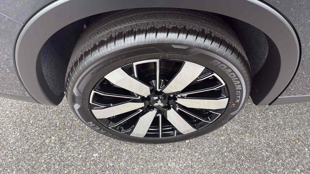 new 2025 Mitsubishi Outlander car, priced at $37,960