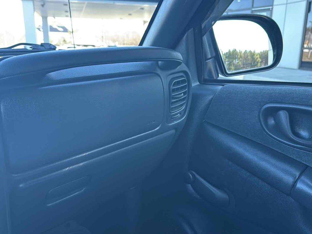 used 2001 GMC Sonoma car, priced at $7,995