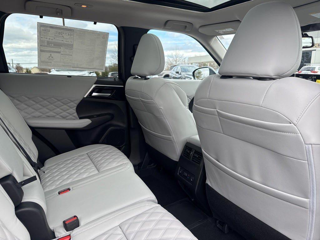 new 2025 Mitsubishi Outlander PHEV car, priced at $48,310