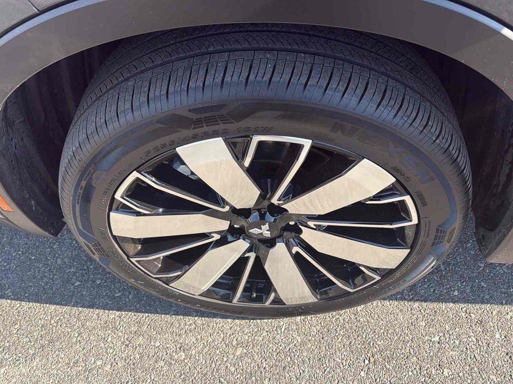 used 2025 Mitsubishi Outlander car, priced at $30,995