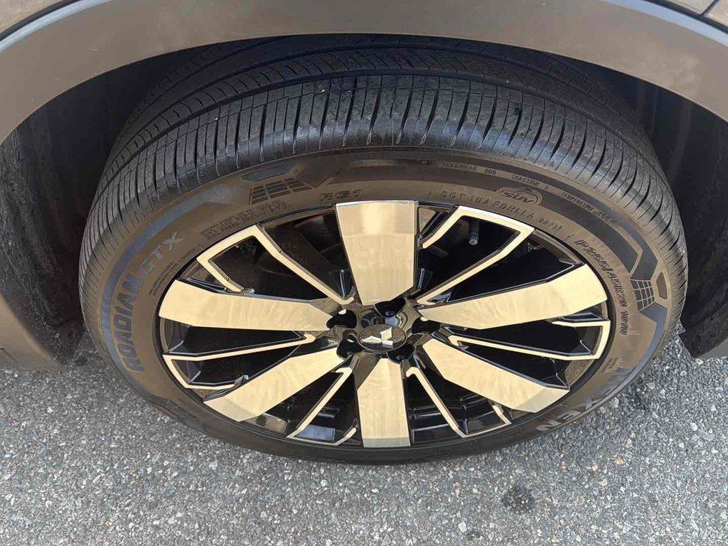 used 2025 Mitsubishi Outlander car, priced at $30,995