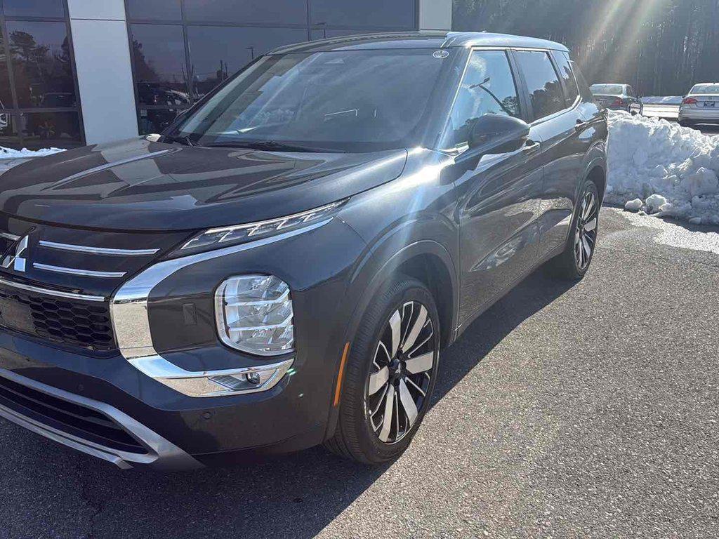 used 2025 Mitsubishi Outlander car, priced at $30,995