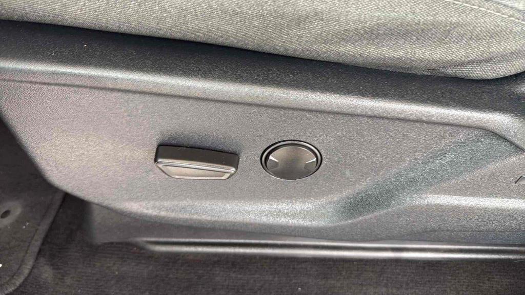 used 2023 Ford F-150 car, priced at $39,995