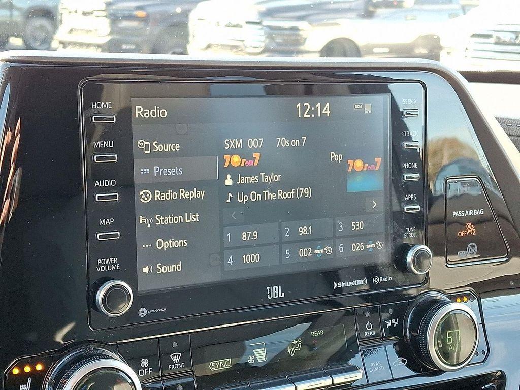 used 2020 Toyota Highlander car, priced at $28,300