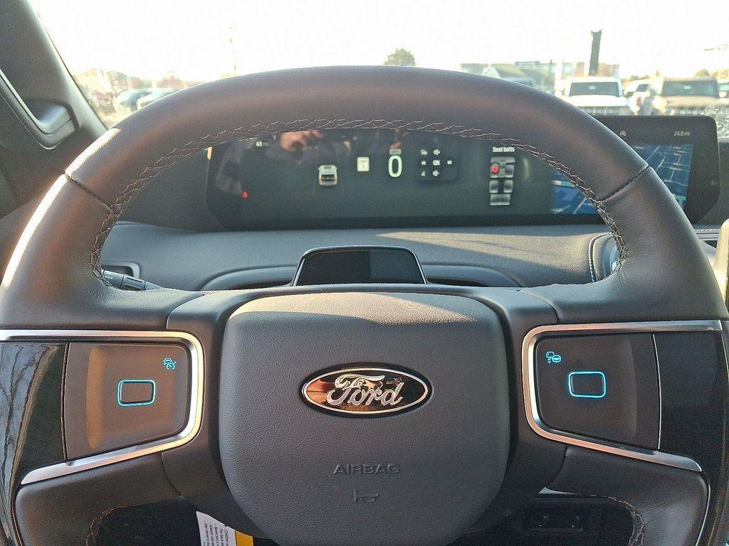 new 2025 Ford Expedition car, priced at $84,985