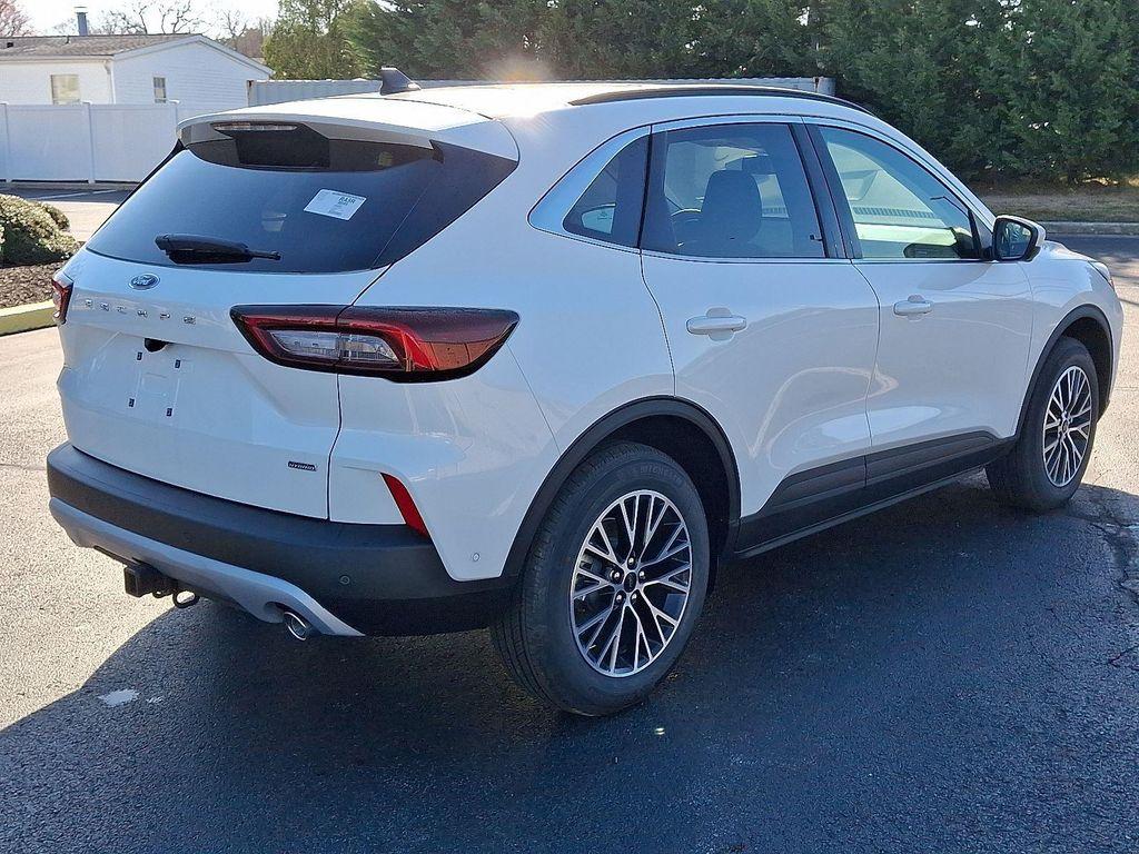 new 2024 Ford Escape PHEV car, priced at $37,210