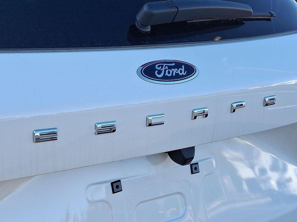 new 2024 Ford Escape PHEV car, priced at $37,210
