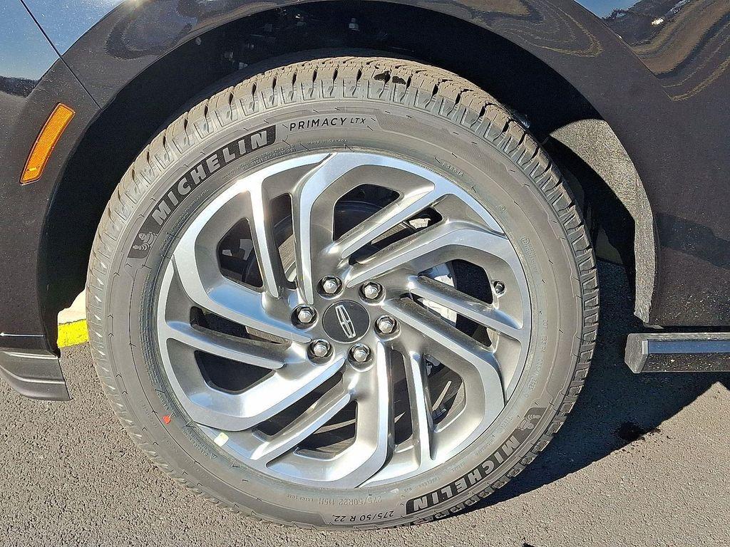 new 2025 Lincoln Navigator car, priced at $99,312