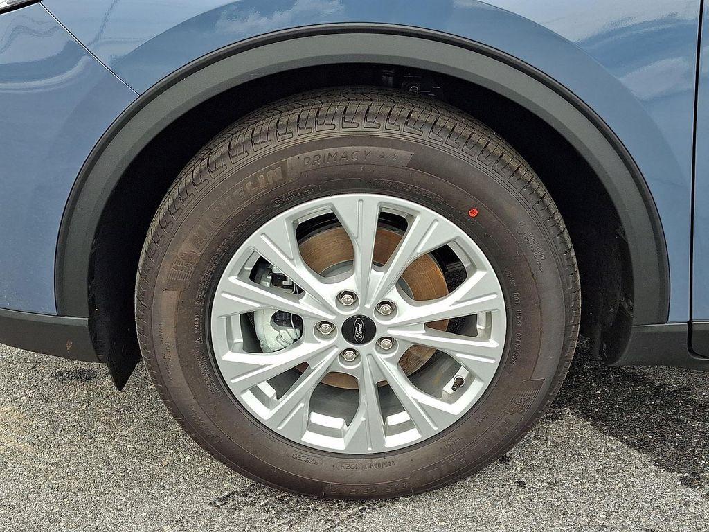 new 2026 Ford Escape car, priced at $27,621