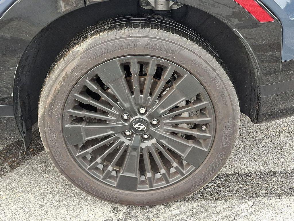 used 2025 Hyundai SANTA FE HEV car, priced at $41,000