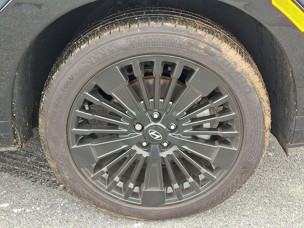 used 2025 Hyundai SANTA FE HEV car, priced at $41,000