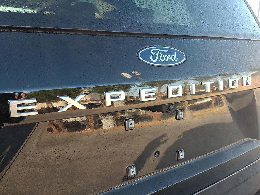 new 2025 Ford Expedition car, priced at $72,080
