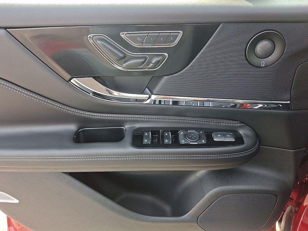 new 2025 Lincoln Corsair car, priced at $59,307