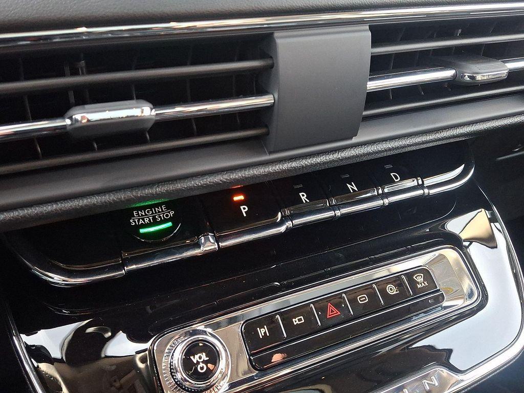 new 2025 Lincoln Corsair car, priced at $59,307