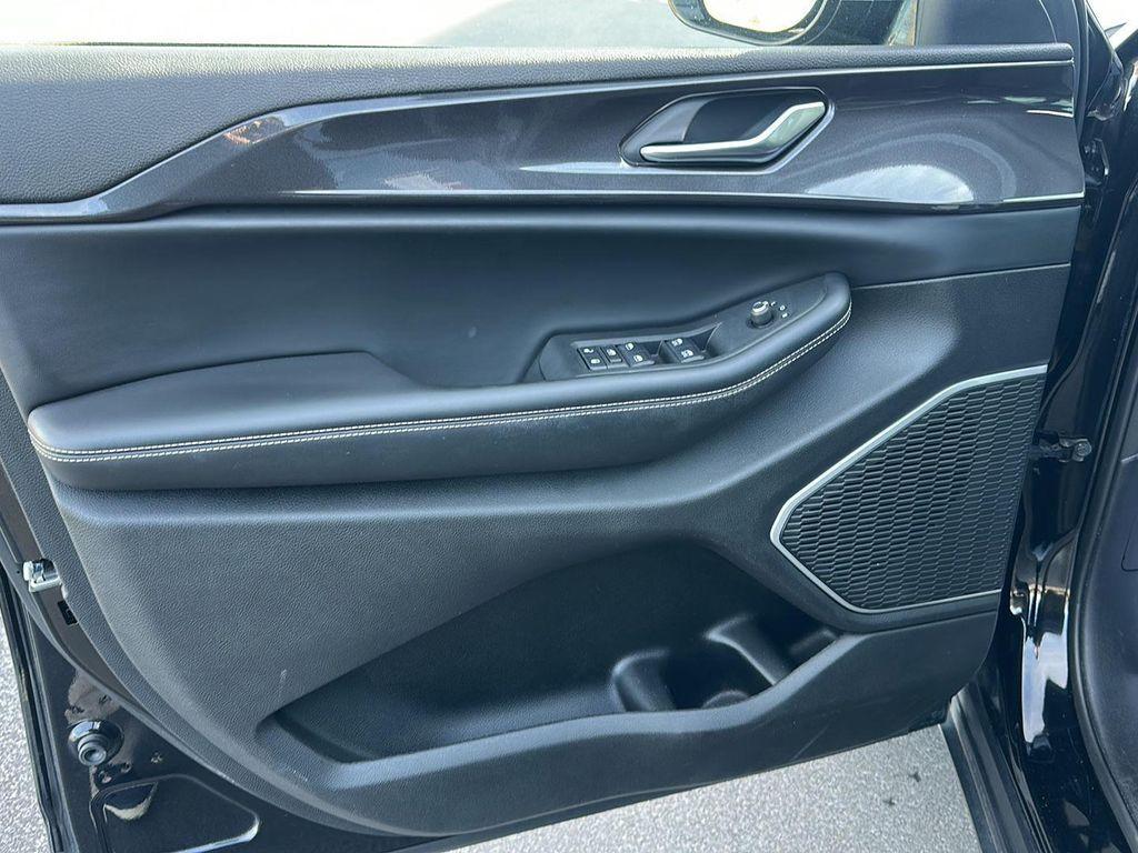 used 2022 Jeep Grand Cherokee L car, priced at $25,500