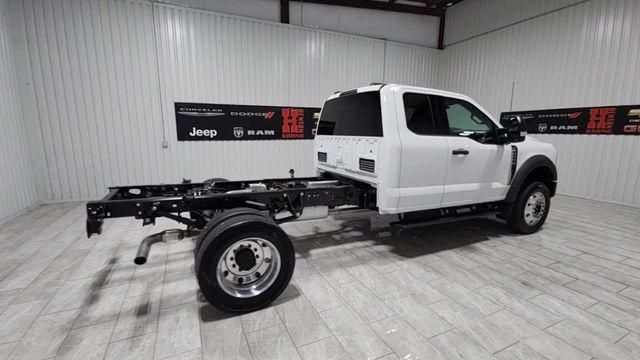 new 2025 Ford F-450 car, priced at $51,428
