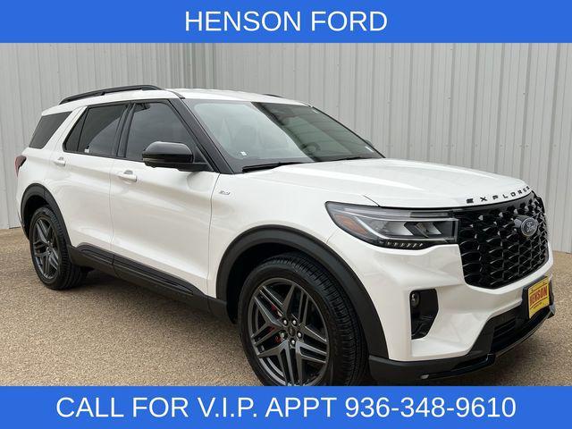 used 2025 Ford Explorer car, priced at $37,066