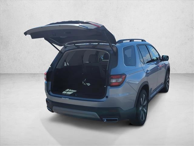 used 2024 Honda Pilot car, priced at $34,990