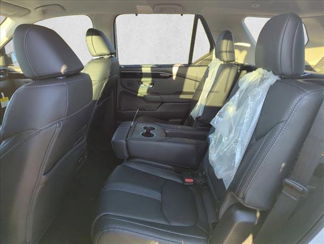new 2025 Honda Pilot car, priced at $46,442