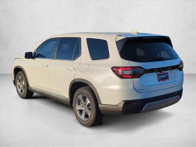 new 2025 Honda Pilot car, priced at $46,442