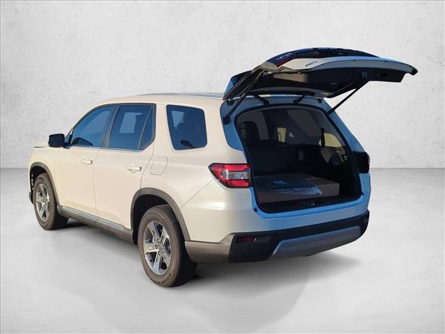 new 2025 Honda Pilot car, priced at $46,442
