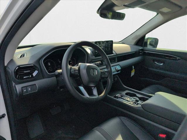 new 2025 Honda Pilot car, priced at $46,960