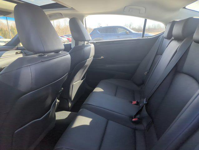 used 2019 Lexus ES 350 car, priced at $29,959