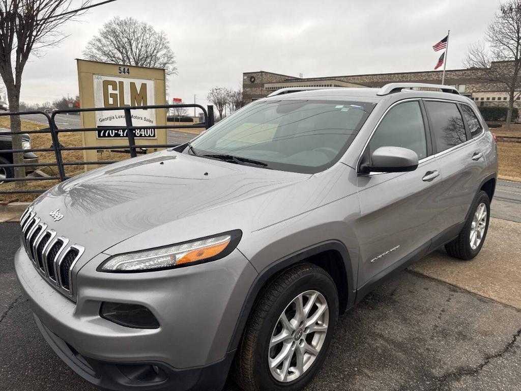 used 2016 Jeep Cherokee car, priced at $6,499