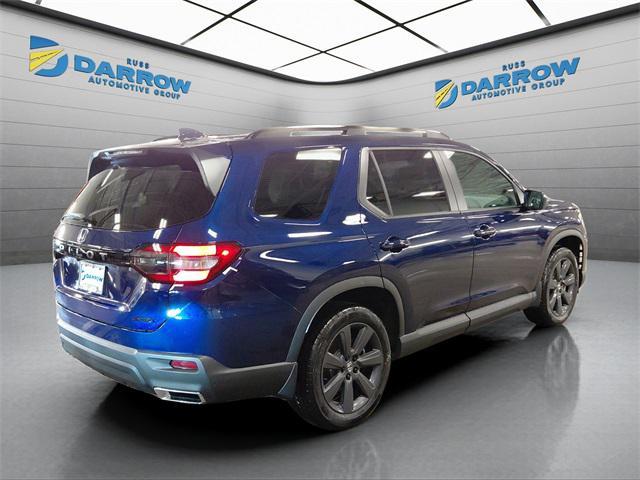 new 2025 Honda Pilot car, priced at $40,495