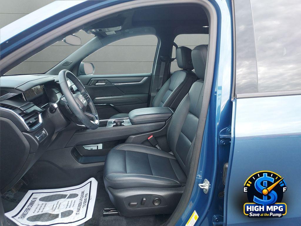 used 2024 GMC Acadia car, priced at $37,498
