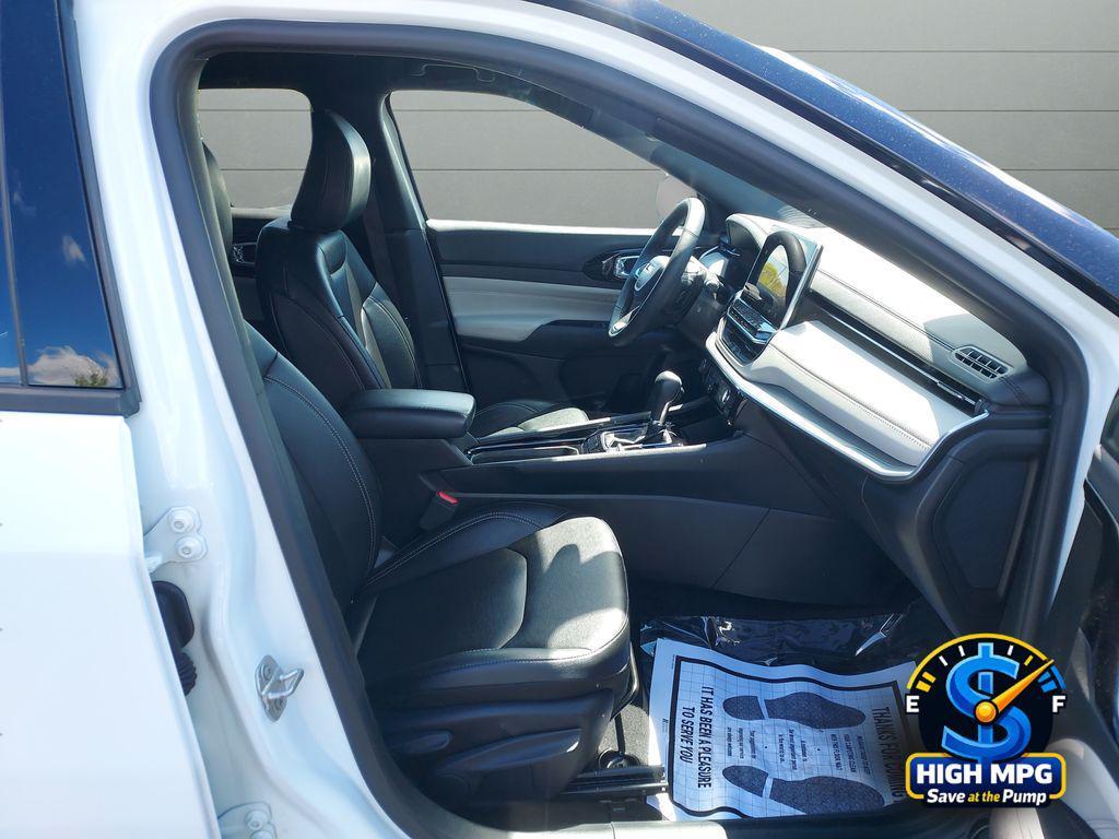 used 2025 Jeep Compass car, priced at $24,587