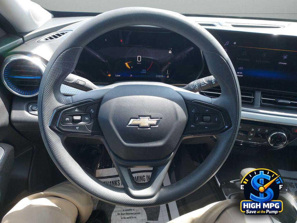 used 2025 Chevrolet Trax car, priced at $21,276