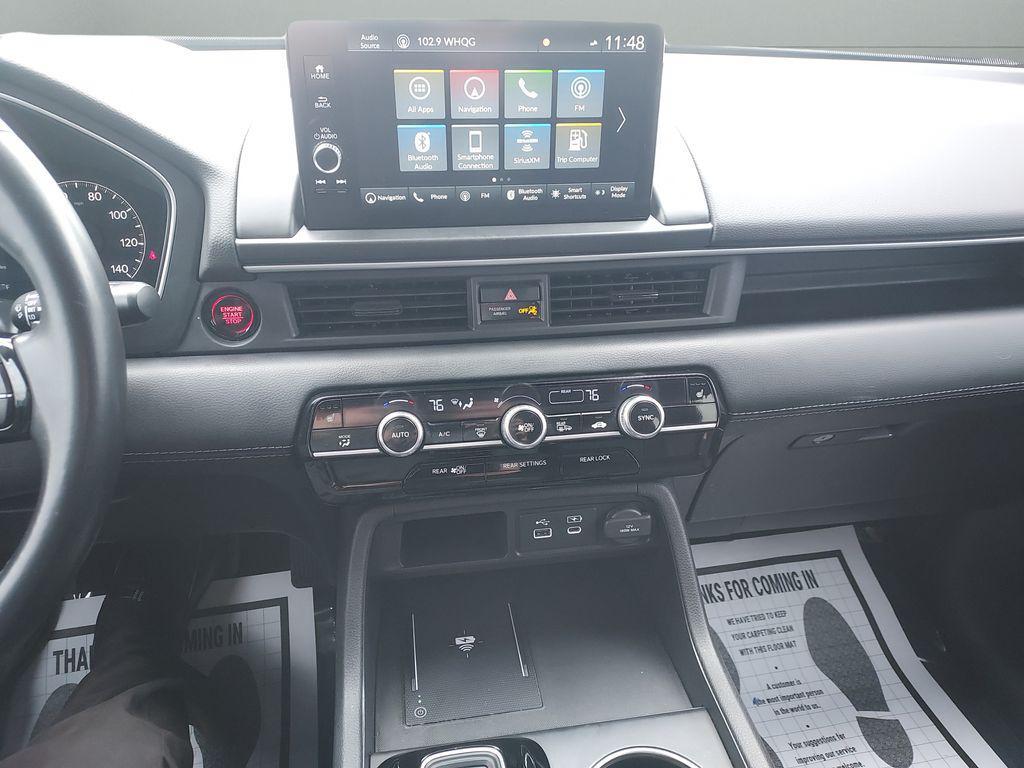 used 2025 Honda Pilot car, priced at $42,998