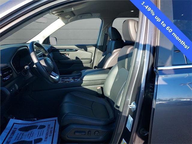 used 2025 Honda Pilot car, priced at $41,989