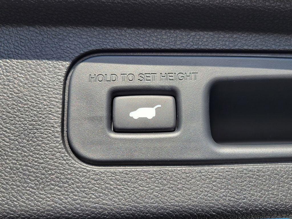 used 2025 Honda Odyssey car, priced at $37,500