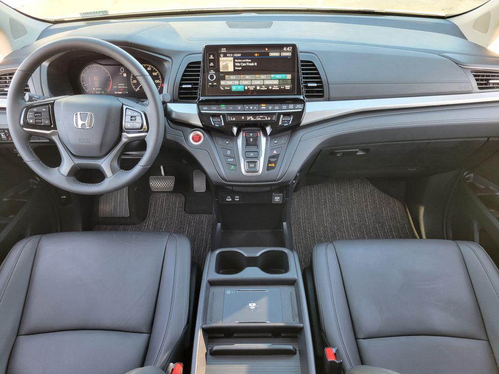 used 2025 Honda Odyssey car, priced at $37,500