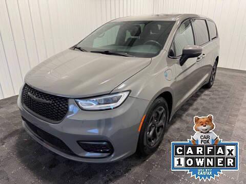 used 2023 Chrysler Pacifica Hybrid car, priced at $17,600