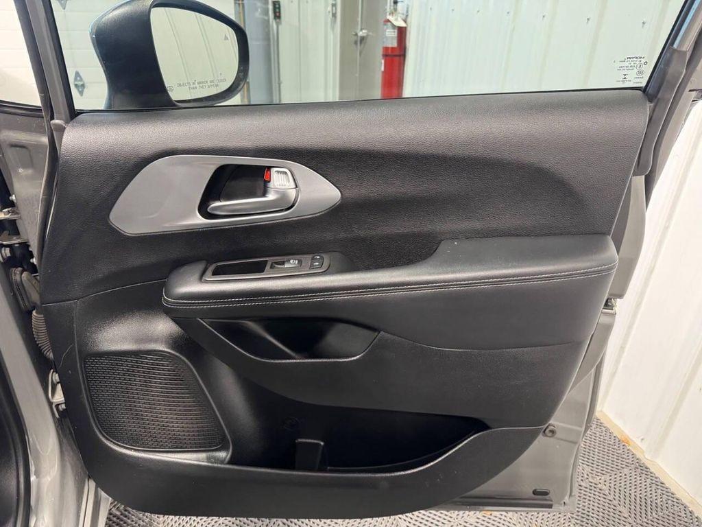 used 2023 Chrysler Pacifica Hybrid car, priced at $17,600