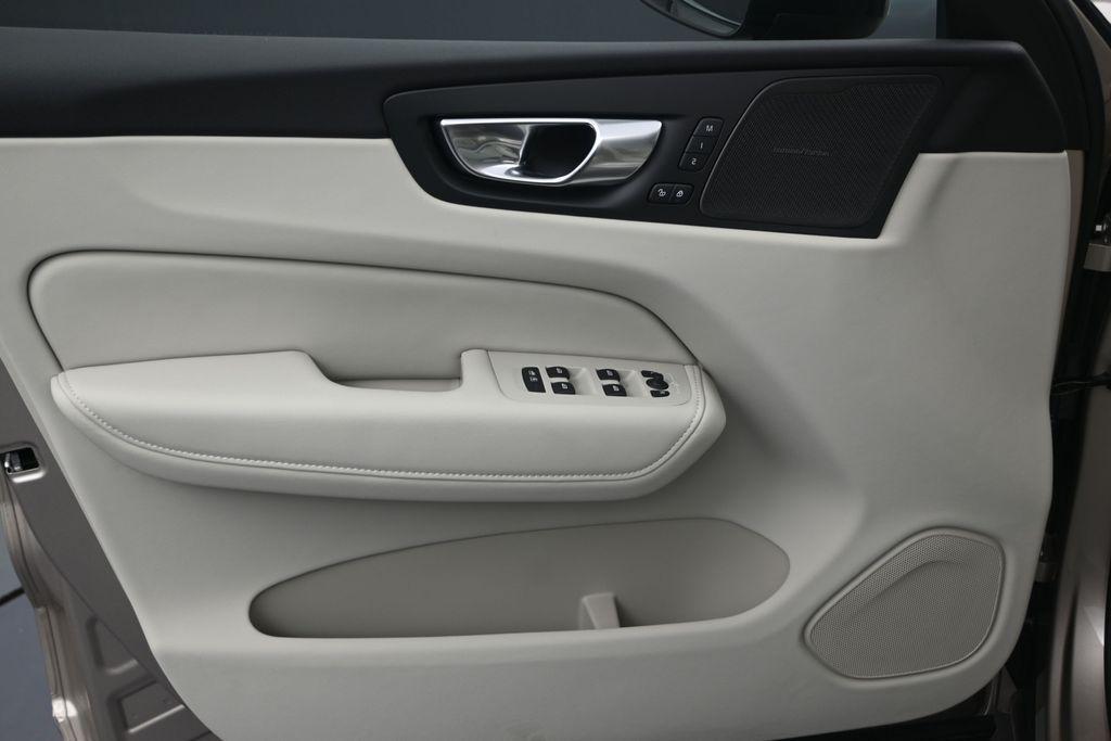 new 2026 Volvo XC60 car, priced at $62,685